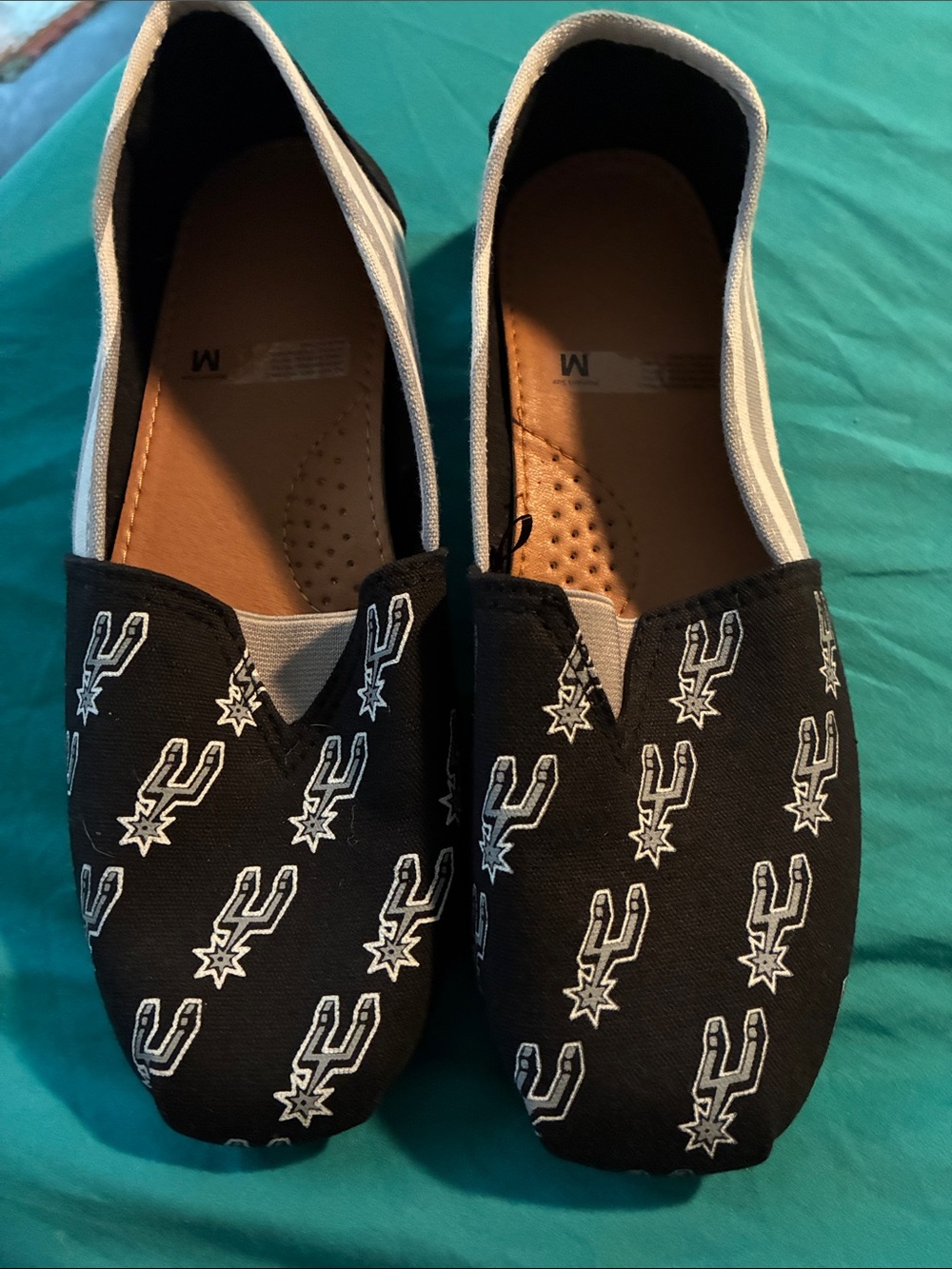 San Antonio Spurs  slips ons similar to Toms.